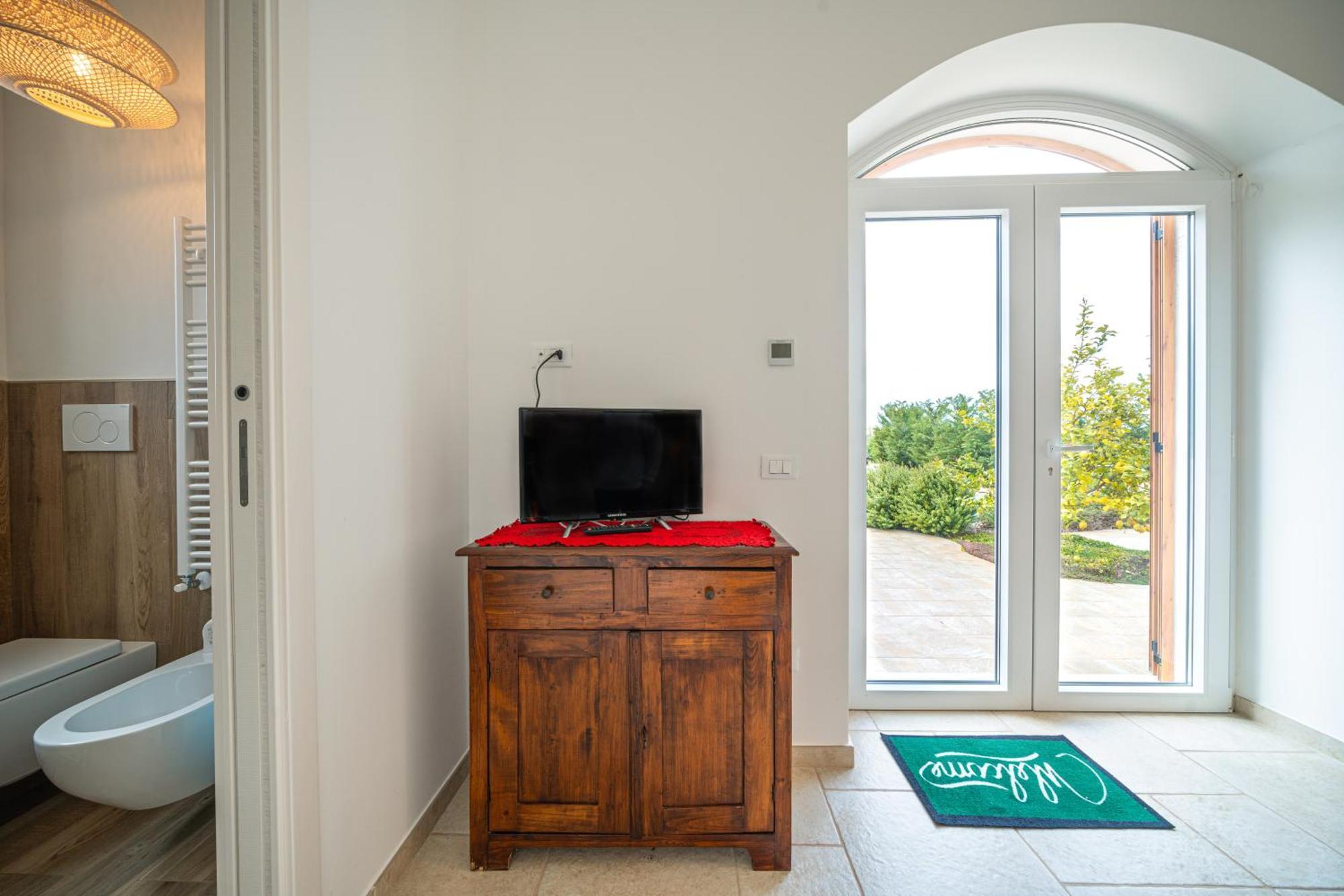 Private Pool & Parking Donna Lina Conversano