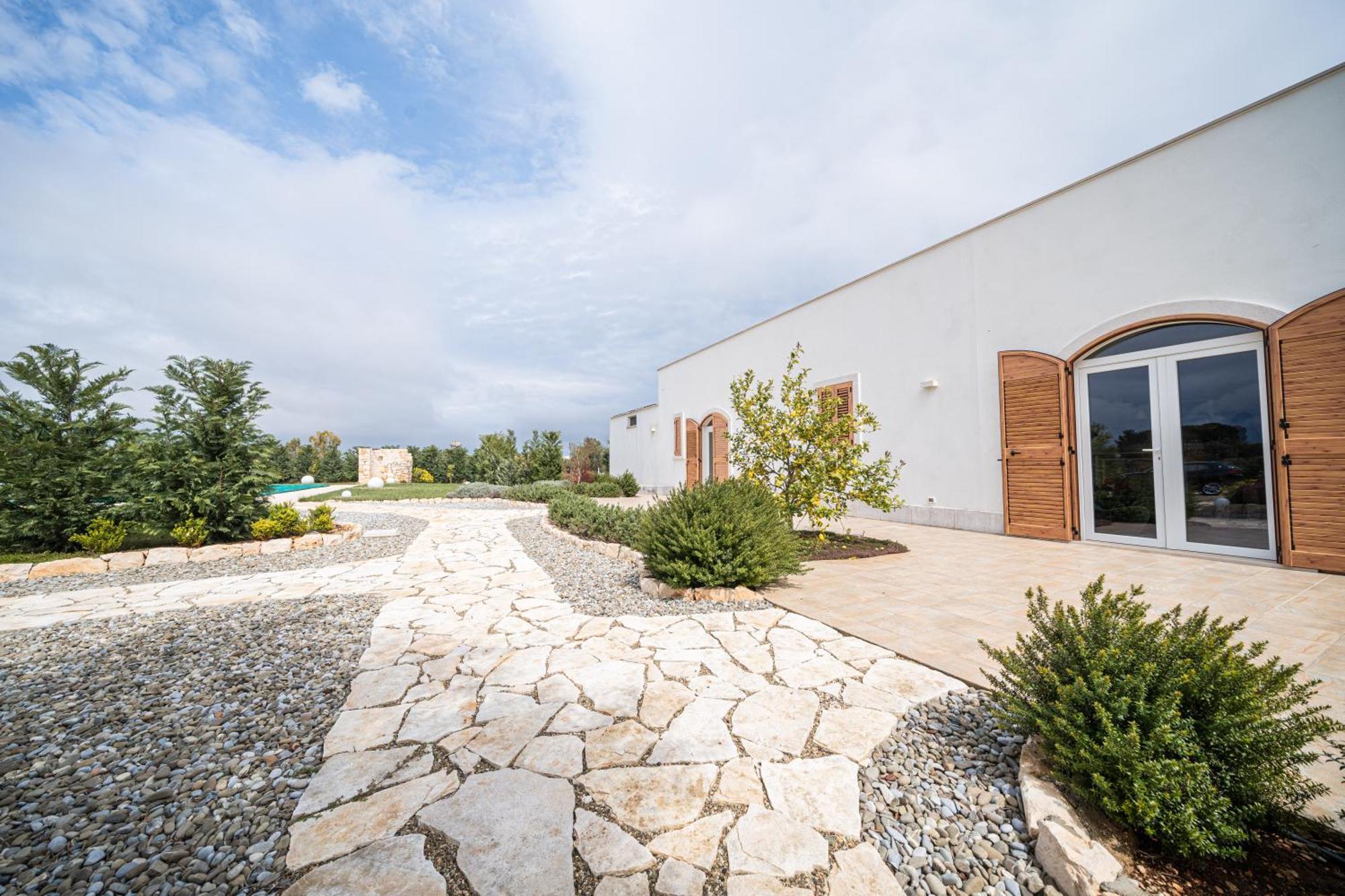 Private Pool & Parking Donna Lina Holiday home
